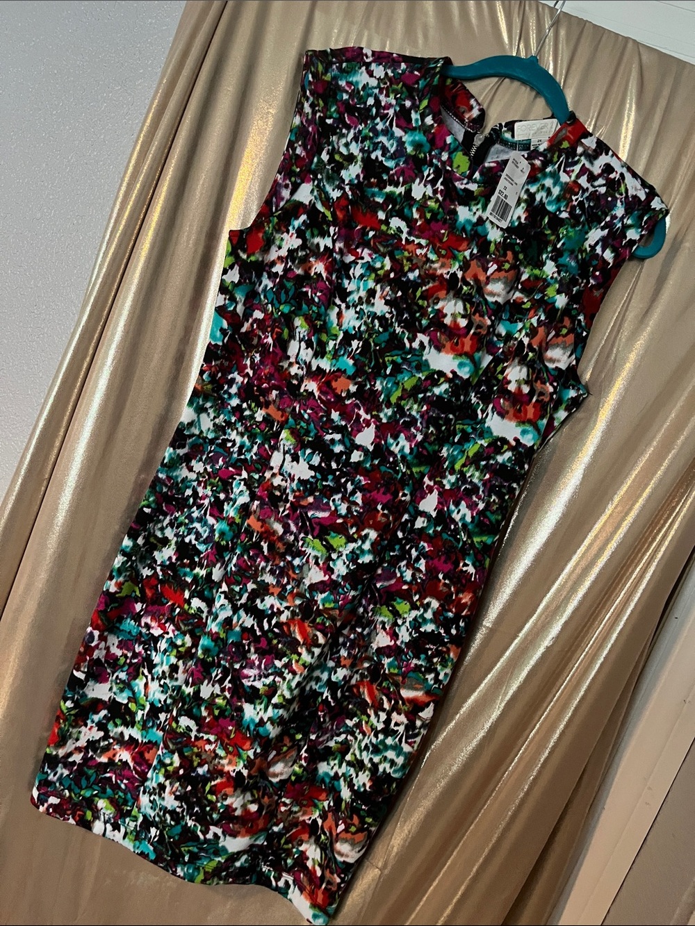 Forever 21 Plus Sleeveless Multi-Color Floral Sheath Dress